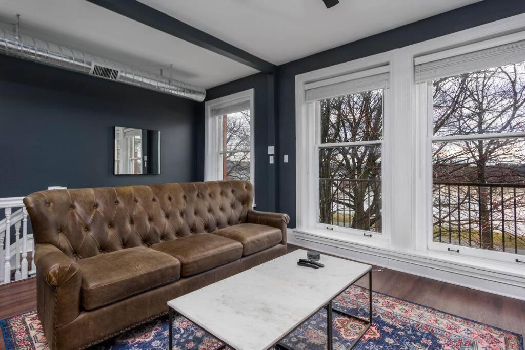 Flats On Front - Riverfront Gem Fast Wi-Fi 3F Harrisburg Bagian luar foto