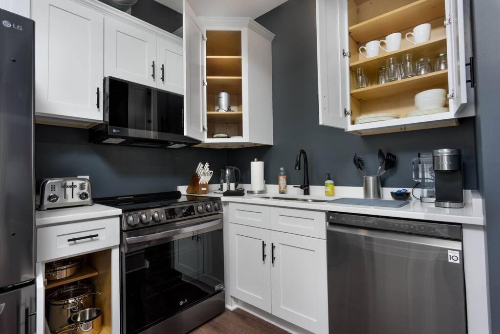 Flats On Front - Riverfront Gem Fast Wi-Fi 3F Harrisburg Bagian luar foto