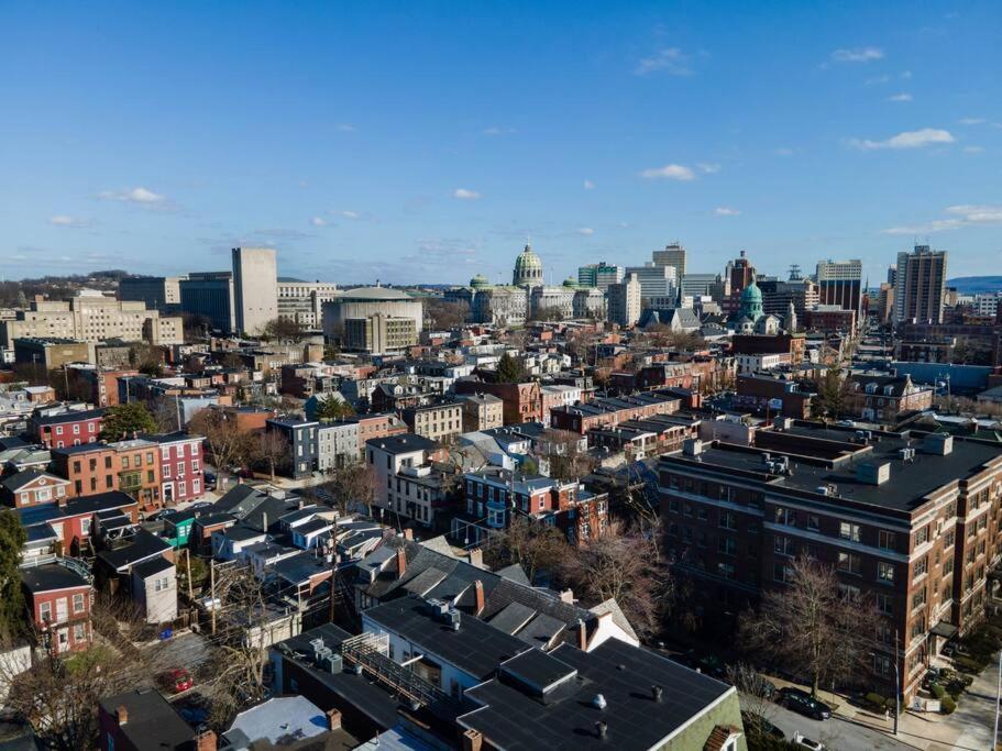 Flats On Front - Riverfront Gem Fast Wi-Fi 3F Harrisburg Bagian luar foto