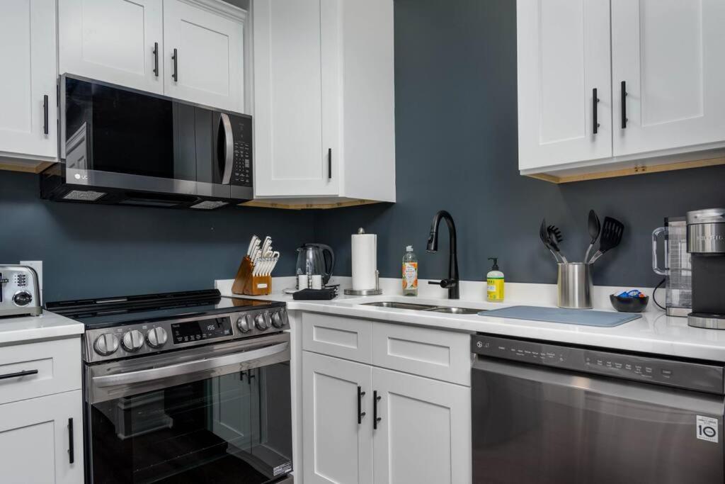 Flats On Front - Riverfront Gem Fast Wi-Fi 3F Harrisburg Bagian luar foto